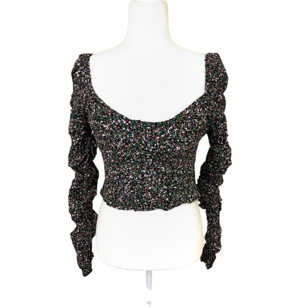 Astr Multicolor Floral Ruched Long Sleeve Sweetheart Neck Cropped Top (M) - - Picture 2 of 14